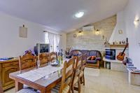 TV a/nebo společenská místnost v ubytování Maslina in Popovići (Haus für 5-7 Personen)