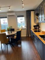 Kuchyňa alebo kuchynka v ubytovaní Luxury Maślice Apartment