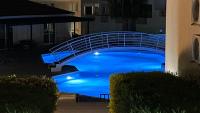 Bazén v ubytování Beautiful 2 Bed Apartment in Peyia Valley, Paphos nebo v jeho okolí