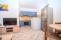 Kuchyňa alebo kuchynka v ubytovaní Apartment in Gata with terrace, air conditioning, WiFi, washing machine (4893-1)