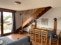 Posedenie v ubytovaní Chalet mitoyen 3 pièces, 8 pers. avec terrasse et parking à La Joue du Loup - FR-1-504-641