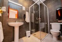 Un baño de Hotel Manzanito