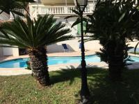 Bazén v ubytovaní Villa Paradiso, logement avec piscine, Nice Nord alebo v jeho blízkosti