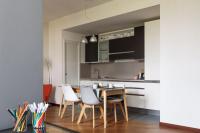 A kitchen or kitchenette at JOIVY Superb Flat with Home Office