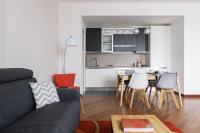 A kitchen or kitchenette at JOIVY Superb Flat with Home Office