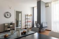 A kitchen or kitchenette at JOIVY Superb Flat with Home Office