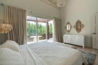 Postel nebo postele na pokoji v ubytování Newly Added El Portillo 2BR Apt