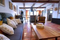 Posezení v ubytování Cuencaloft La Casa Del Pintor