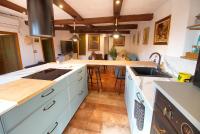 Kuchyň nebo kuchyňský kout v ubytování Cuencaloft La Casa Del Pintor