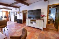 TV a/nebo společenská místnost v ubytování Cuencaloft La Casa Del Pintor