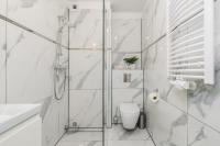 Kúpeľňa v ubytovaní Poznań Old Market Studio by Noclegi Renters