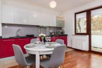 Kuchyňa alebo kuchynka v ubytovaní Apartamenty Zatoka Górny Sopot by Noclegi Renters