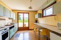 Kuchnia lub aneks kuchenny w obiekcie Chalet Les Tourelles