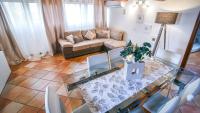 Posedenie v ubytovaní NEW! Suite Apartment