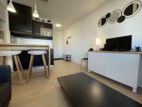 Plan piętra w obiekcie Studio moderne 2 pers, plage à pied, balcon, Wi-Fi, refait à neuf 2022 - La Rochelle - FR-1-246-640