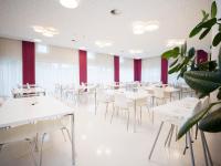 Reštaurácia alebo iné gastronomické zariadenie v ubytovaní Kolpinghaus Salzburg - SommerHOSTEL