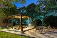 A garden outside Belgravia Serviced Residence Wuxi