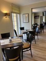 TV a/nebo společenská místnost v ubytování Hotel und Restaurant Kranichsberg