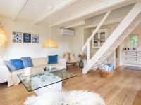 Posezení v ubytování 5 person holiday home in Frørup-By Traum