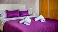 Postel nebo postele na pokoji v ubytování Stunning Townhouse with wonderful views on La Torre Golf Resort 2 Bed 2 Bathroom LA228LT