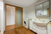 A bathroom at Belgravia Serviced Residence Wuxi