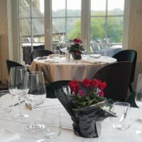 Εστιατόριο ή άλλο μέρος για φαγητό στο Hotel De La Poste