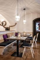 Posezení v ubytování NEUWIRT - Boutiquehotel & Wirtshaus