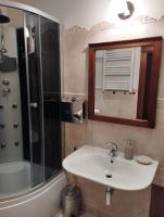 Kúpeľňa v ubytovaní Rotes Haus Apartment