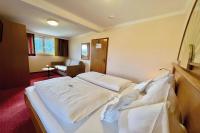 Posteľ alebo postele v izbe v ubytovaní Hotel Pachernighof
