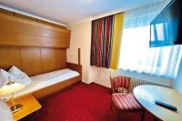 Posteľ alebo postele v izbe v ubytovaní Hotel Pachernighof