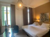 Plan piętra w obiekcie Appartement rue Jean Riouffe à Cannes
