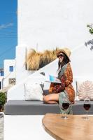 Hostia v ubytovaní Yalos Mykonos 4 Bedroom Luxury house 5 minute from Ornos Beach w sea & Sunset view