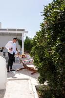 Hostia v ubytovaní Yalos Mykonos 4 Bedroom Luxury house 5 minute from Ornos Beach w sea & Sunset view