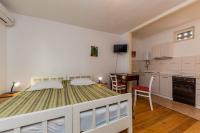 Kuchyňa alebo kuchynka v ubytovaní Apartments Jelen