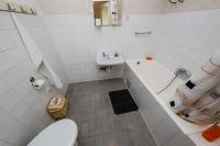 Kúpeľňa v ubytovaní Apartments Jelen