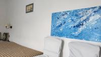 Posteľ alebo postele v izbe v ubytovaní Room in Apartment - Beautiful and Spacious Room near Cretan Sea