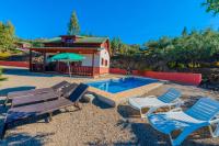 Bazén v ubytování House with Private Pool (Aries) nebo v jeho okolí