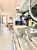 Kuchnia lub aneks kuchenny w obiekcie Defoy Getaway - Antibes