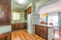 A kitchen or kitchenette at Villa Azahara