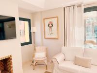 Posezení v ubytování Sotogrande Alboaire- Waterfront luxury 4 bedroom Apt in the Marina of Sotogrande