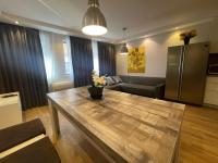 Kuchyň nebo kuchyňský kout v ubytování Luxury Apartments In Top City Center Varna 2