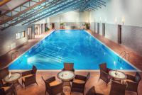 Bazén v ubytovaní Ski & Wellness Residence Družba alebo v jeho blízkosti