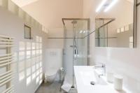 Kúpeľňa v ubytovaní Aya's Duplex YourHostHelper