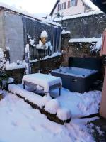 Obiekt Maison de charme à Wangen avec piscine privée et jardin zimą