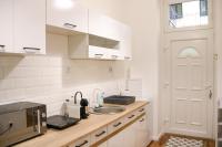 Kuchyňa alebo kuchynka v ubytovaní Budapest Avenue Apartment
