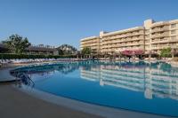 Bazén v ubytování Sindbad Club nebo v jeho okolí