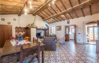 Posedenie v ubytovaní 3 Bedroom Amazing Home In Montalcino