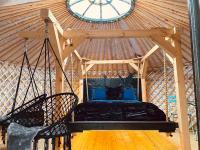 Valhalla Yurts Freyaにあるシーティングエリア