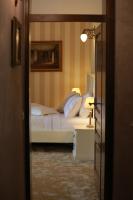 Łóżko lub łóżka w pokoju w obiekcie Villa Carolus-Luxurious Istrian Villa