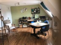 Posezení v ubytování Chambre studio familiale la Brandonnière